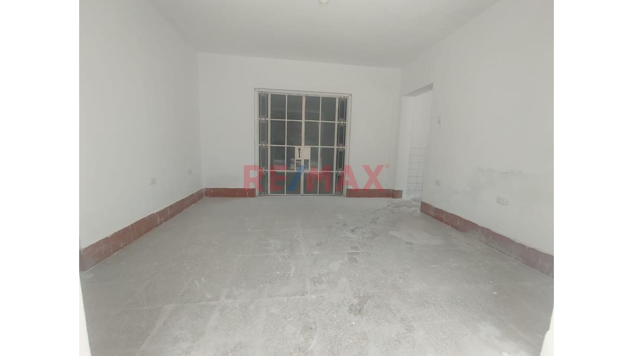 Alquiler De Local Comercial 72M2 En Primer Piso De Estreno - 4