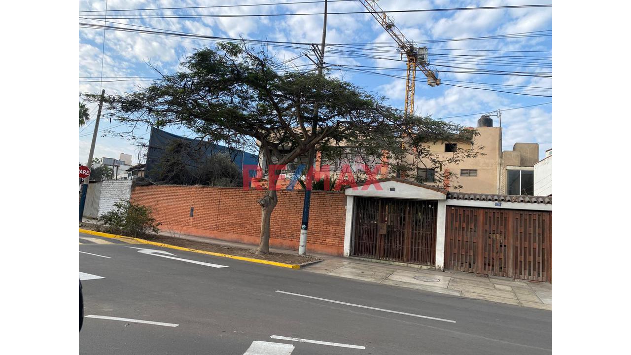 Vendo Casa Como Terreno En Surco - Chacarrilla - 8