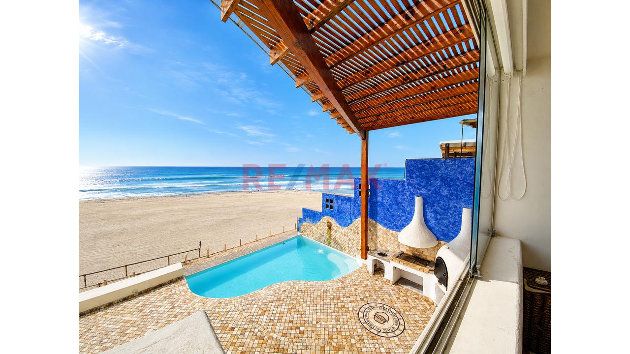 Vendo Hermosa Casa Frente Al Mar Primera Fila En Punta Hermosa - 1