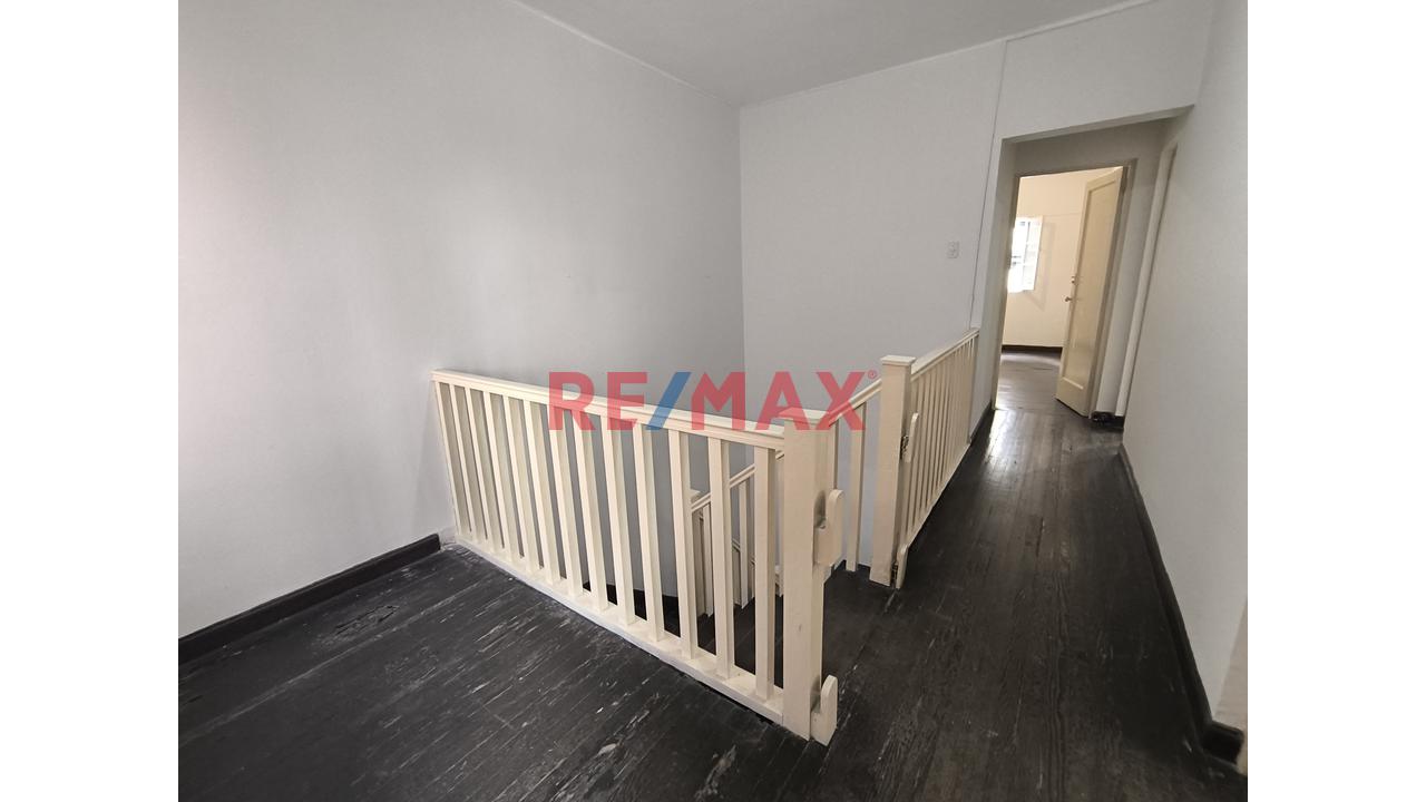 Alquiler De Local Comercial En Lince De 242 M² - Zonificacion Cm - 10