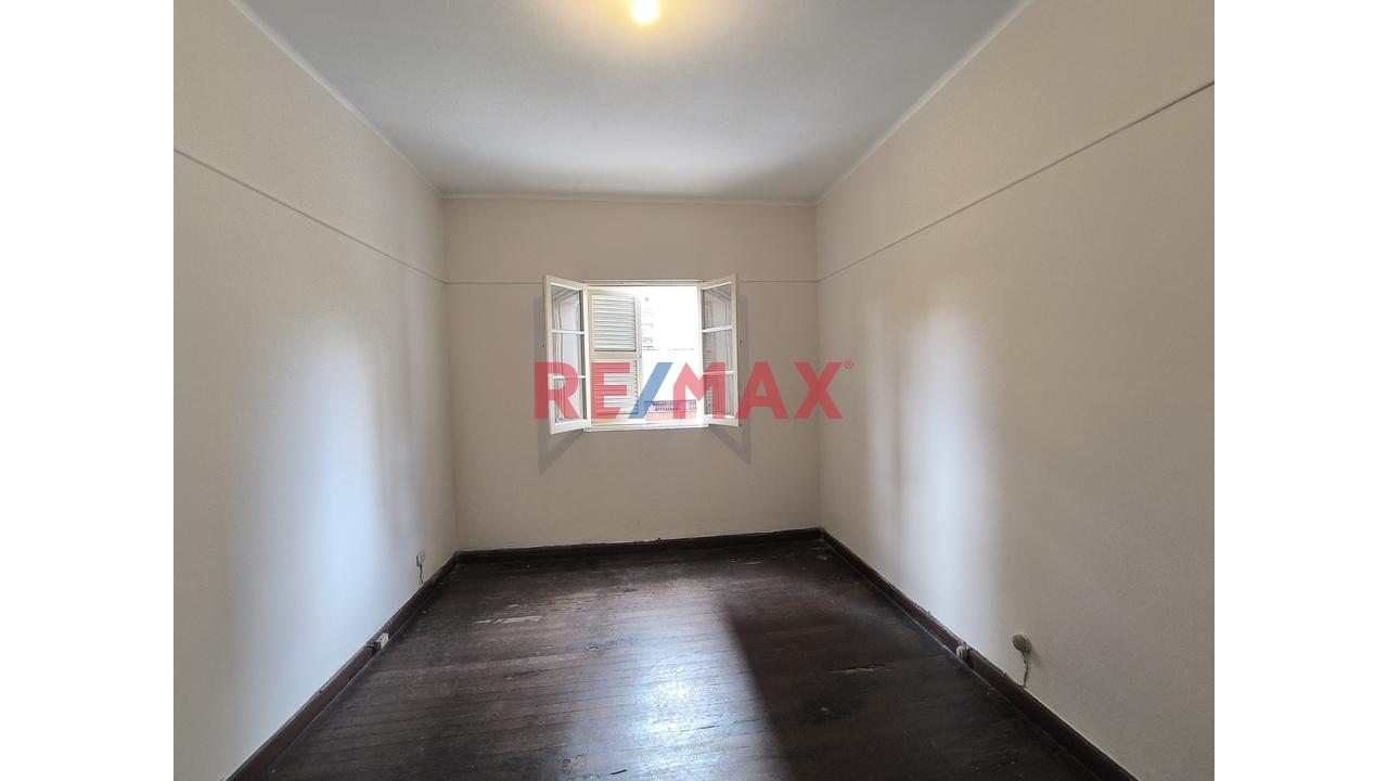 Alquiler De Local Comercial En Lince De 242 M² - Zonificacion Cm - 14
