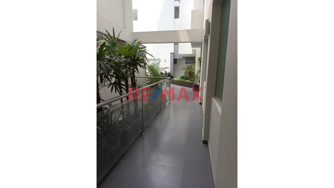 Departamento En Venta Con Vista A Parque Cerrado En Chacarilla – San Borja — foto 3