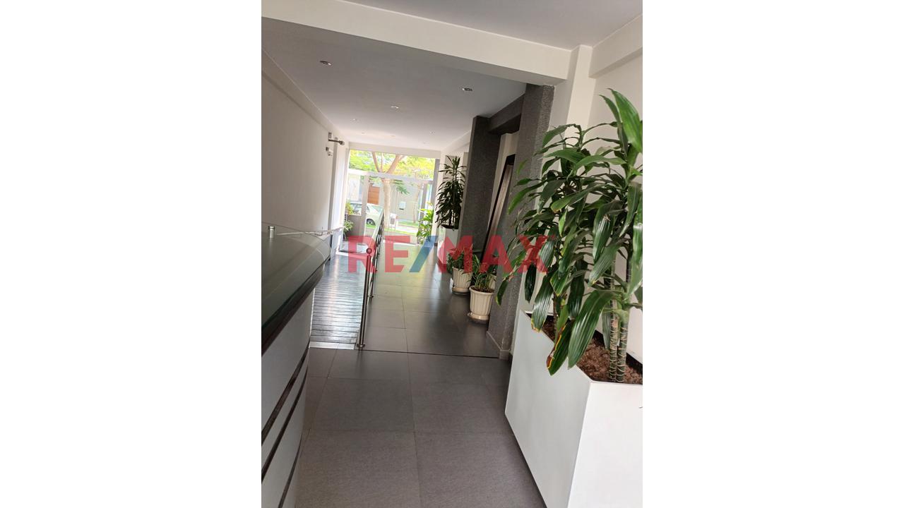 Departamento En Venta Con Vista A Parque Cerrado En Chacarilla – San Borja — foto 2
