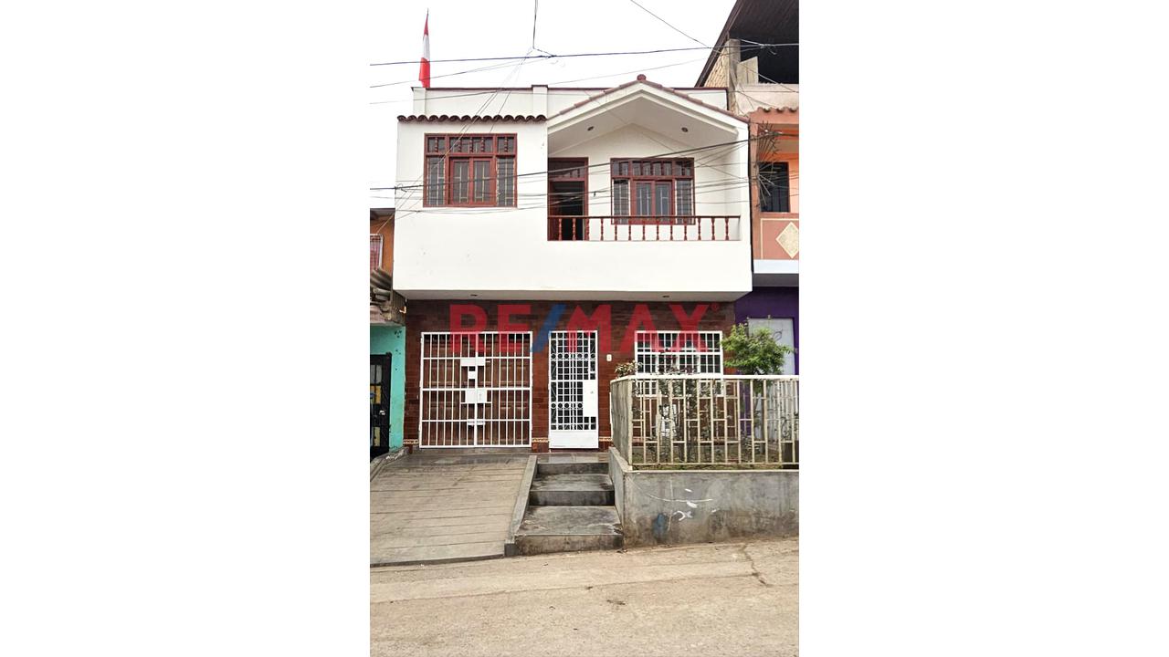 Casa De Dos Pisos En Venta Alt. Km 22 Av. Universitaria En Indoamerica, Carabayllo - 2