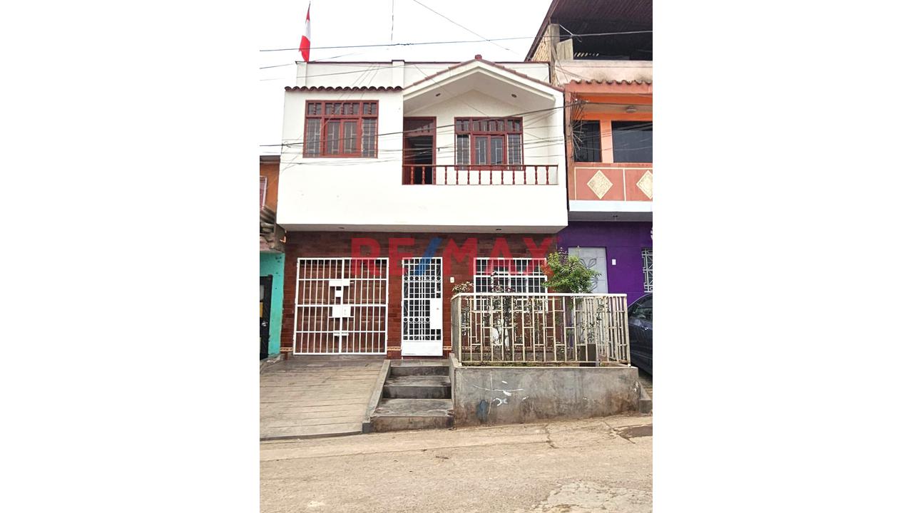 Casa De Dos Pisos En Venta Alt. Km 22 Av. Universitaria En Indoamerica, Carabayllo - 1