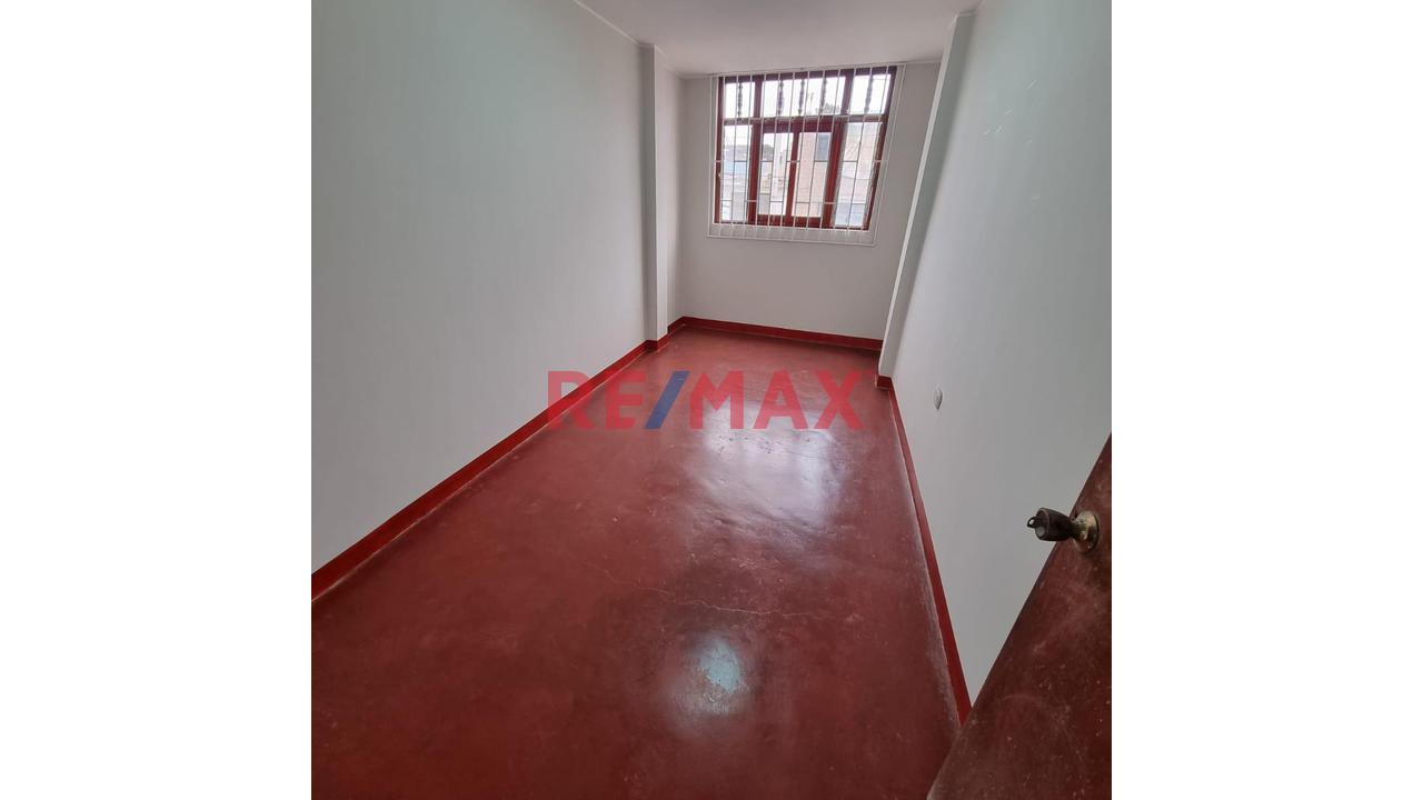 Casa De Dos Pisos En Venta Alt. Km 22 Av. Universitaria En Indoamerica, Carabayllo - 17