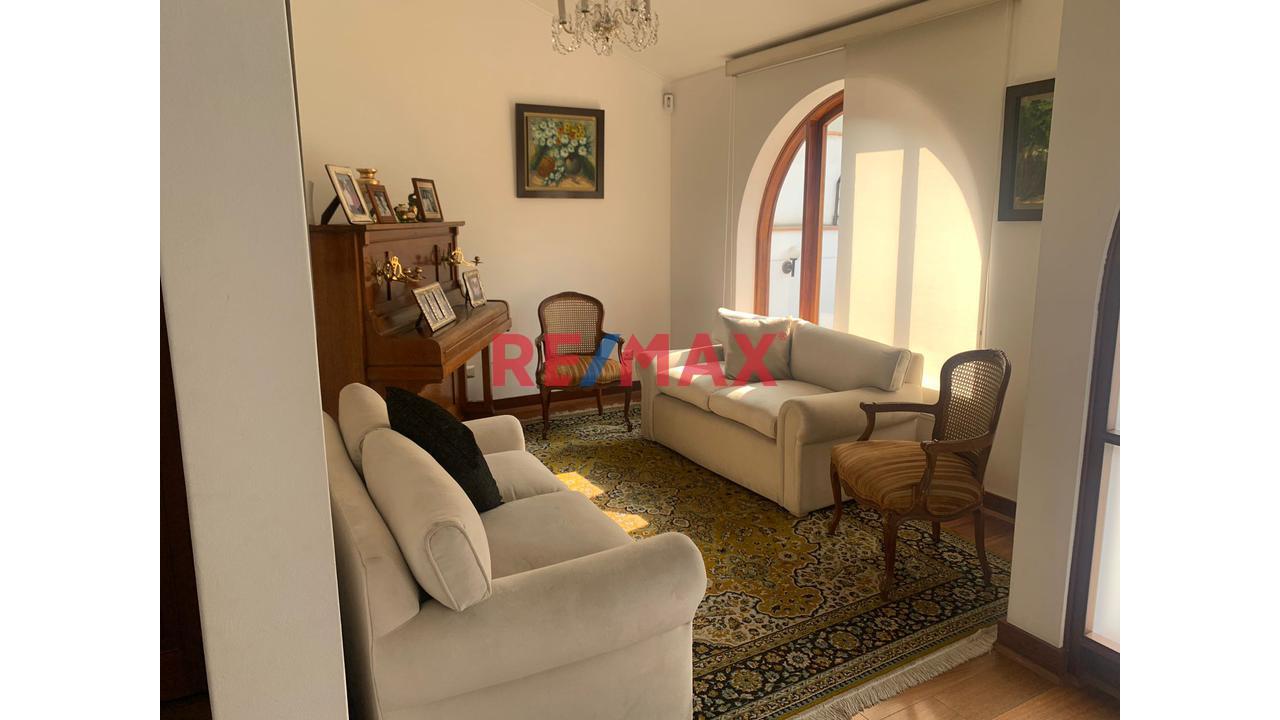 Venta De Casa Espaciosa E Iluminada Con Piscina En Zona Exclusiva De La Molina !!!!! — foto 11