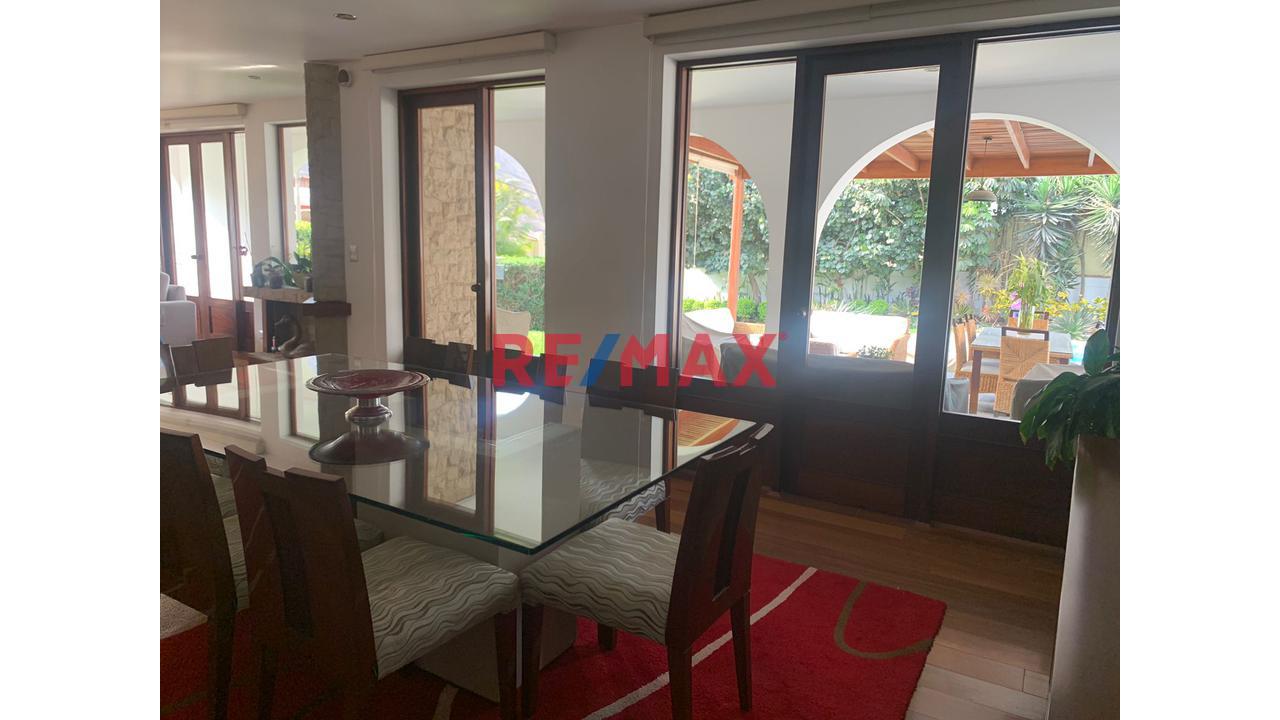 Venta De Casa Espaciosa E Iluminada Con Piscina En Zona Exclusiva De La Molina !!!!! — foto 10