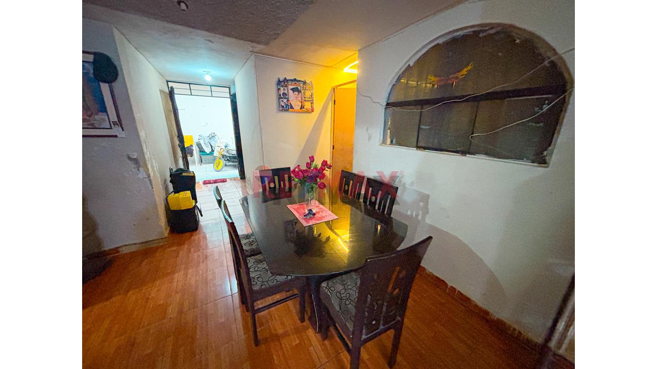 Venta De Casa En Esquina A Pocos Metros De Av. Retablo – Urb. El Pinar, Comas — foto 3