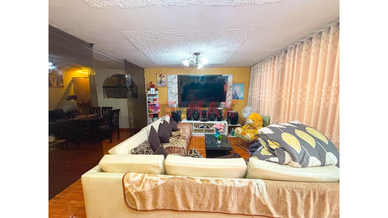 Venta De Casa En Esquina A Pocos Metros De Av. Retablo – Urb. El Pinar, Comas — foto 4