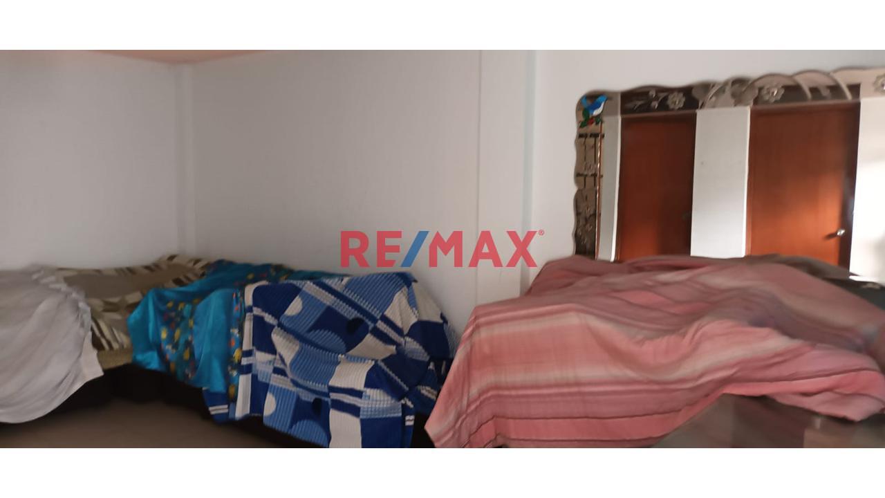 Venta De Linda Casa De 4 Pisos En San Felipe Comas - 6