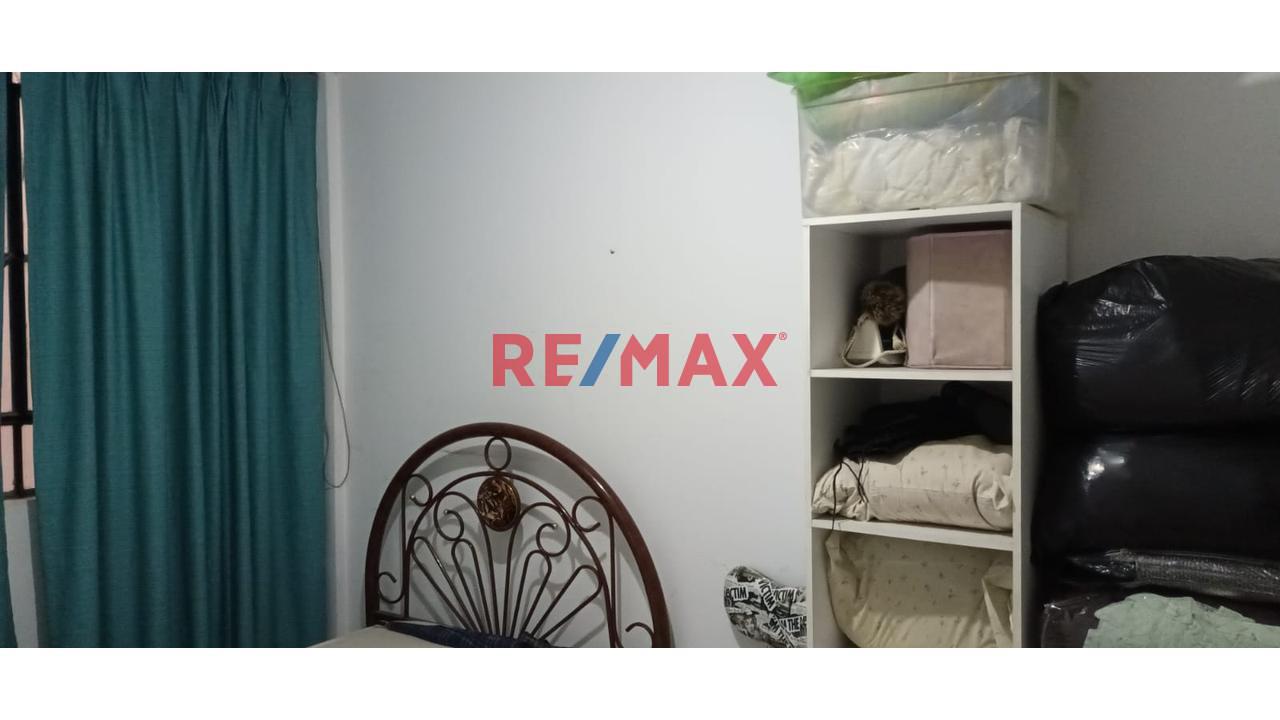 Venta De Linda Casa De 4 Pisos En San Felipe Comas - 10