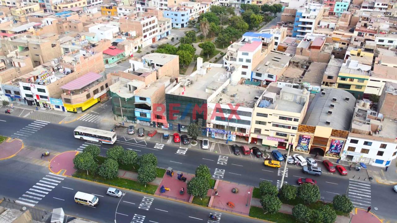 Alquiler De Local Comercial Con Zonificación Cz – Av. Perú (Cdra. 32), San Martín De Porres – 869 M² — foto 2