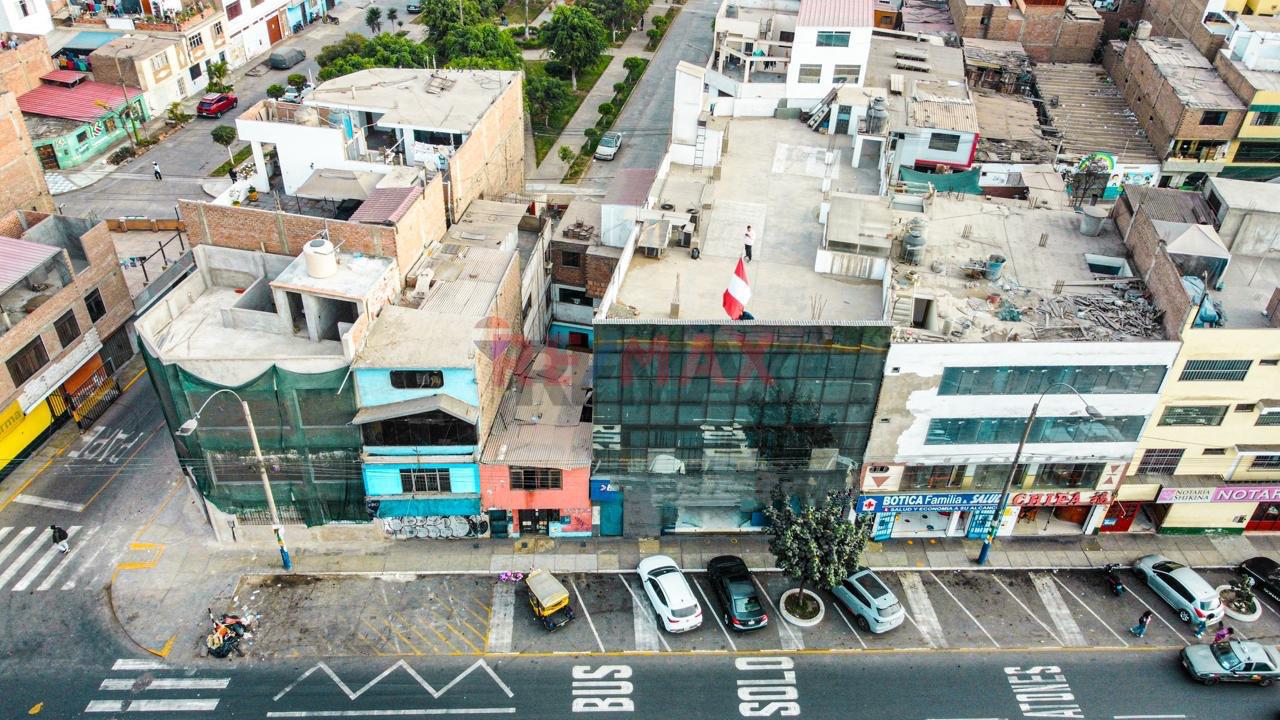Alquiler De Local Comercial Con Zonificación Cz – Av. Perú (Cdra. 32), San Martín De Porres – 869 M²