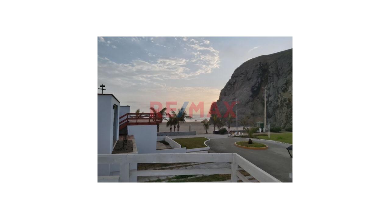 Vendo Casa De Playa Muy Cerca Al Mar En Las Totoritas Km85 - 1