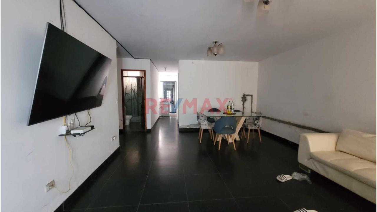 Ocasión: Venta De Casa De 3 Pisos Con Departamento Independiente En Cada Piso En Sjm - 6