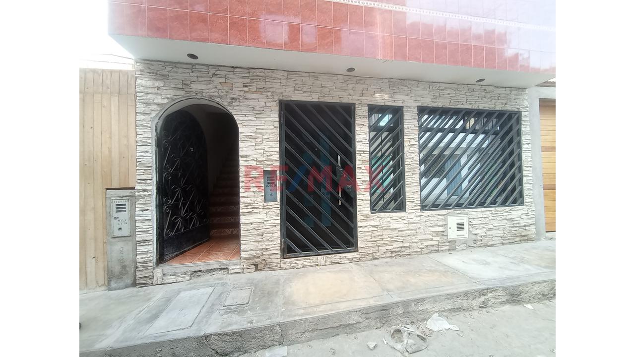Ocasión: Venta De Casa De 3 Pisos Con Departamento Independiente En Cada Piso En Sjm - 5