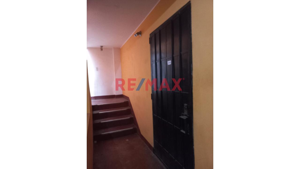 Vendo Casa Para Inversion En Avenida Central - 15