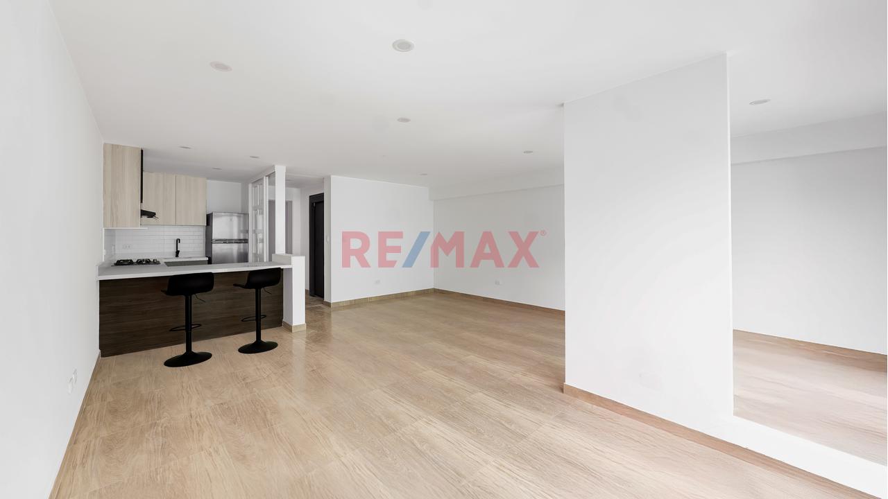 Venta Departamento Estreno – 1Er Piso Con Patio Privado En Surco – 126 M² – 2 Cocheras – Entrega A Fines De 2025
