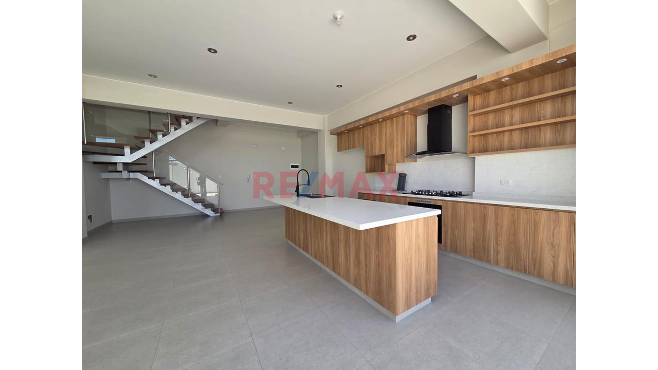 Duplex De Estreno En El Palacio, Sachaca - 5