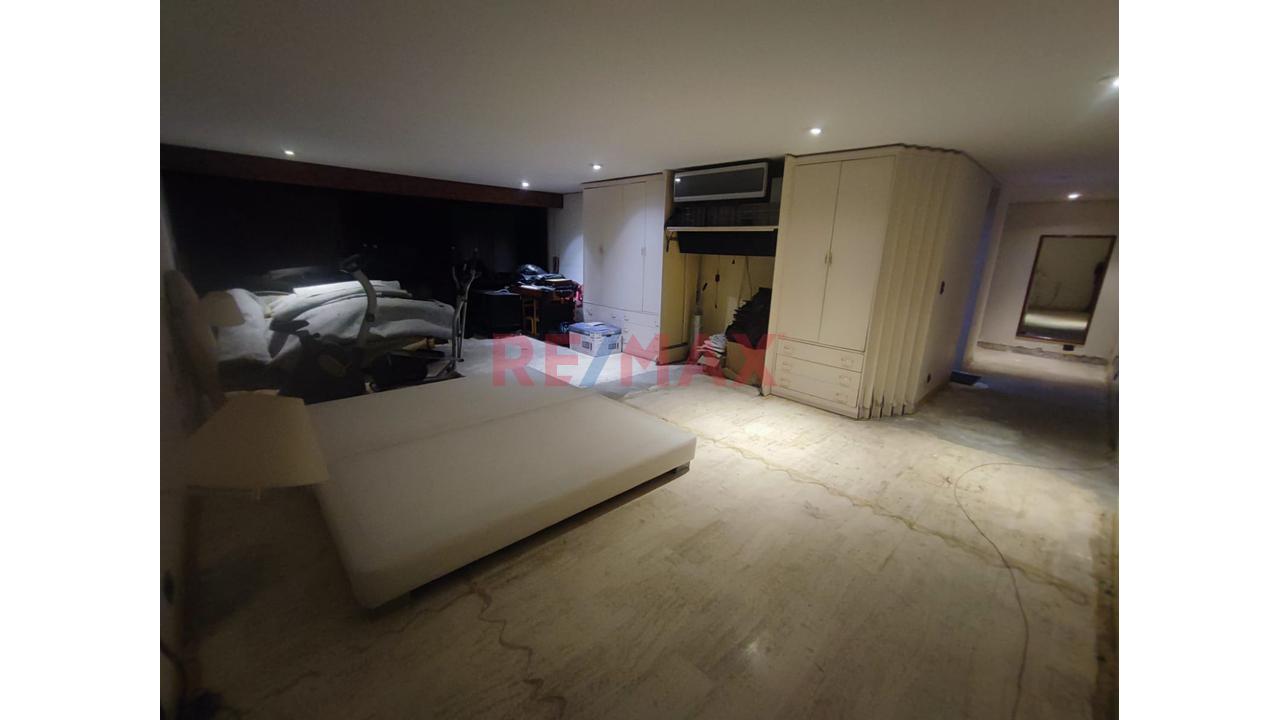 ¡Atención Inversionistas! Exclusiva Casa O Terreno En Venta En Surco Con Piscina, Cancha De Fronton Y Amplios Ambientes — foto 11