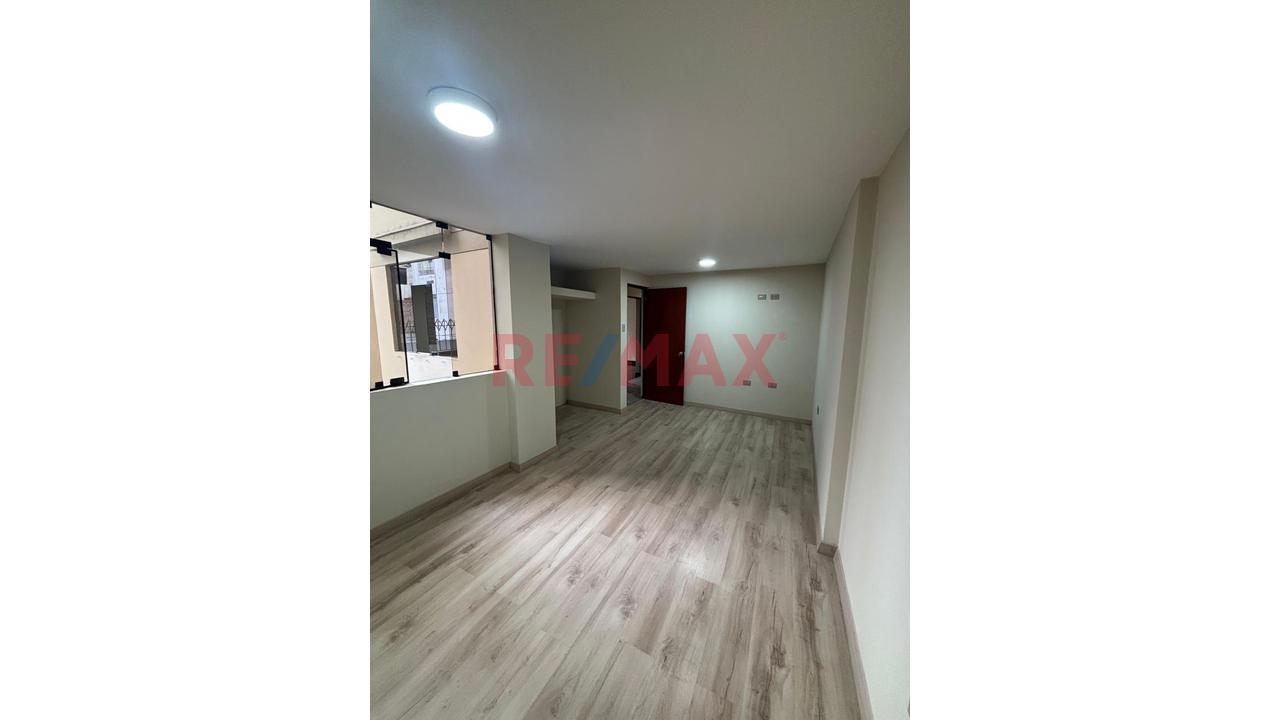 Venta De Departamento Frente Al Parque Quiñones — foto 6