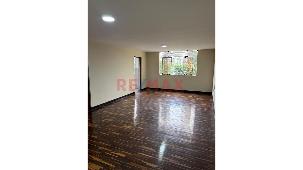 Venta De Departamento Frente Al Parque Quiñones
