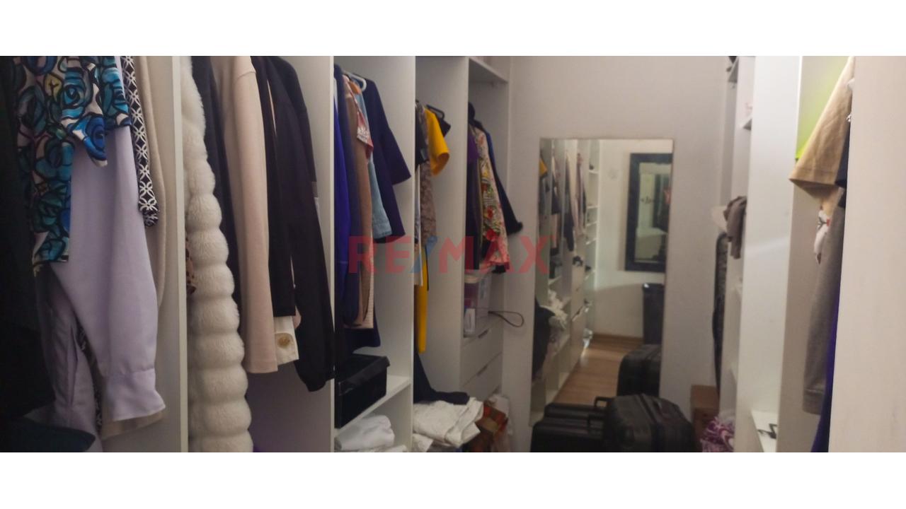 Se Vende Casa De 300 M² En Surco – Ideal Para Familias Grandes, Inversion O Proyecto Inmobiliario — foto 15