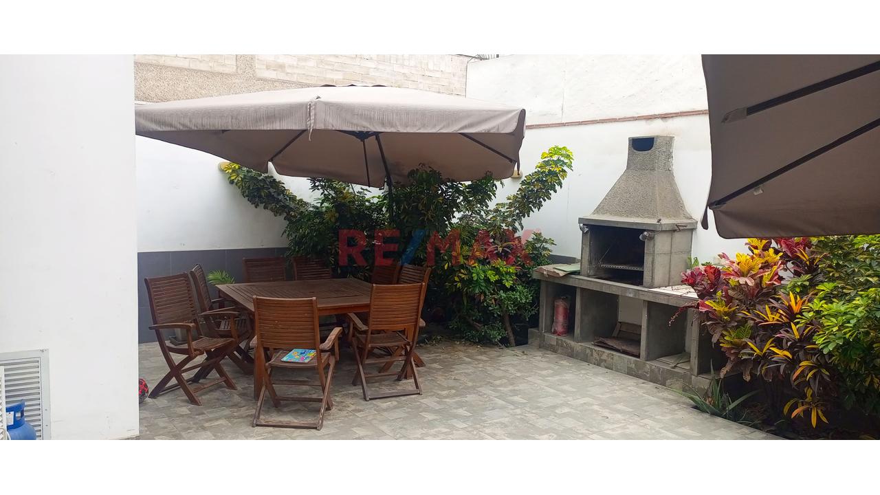 Se Vende Casa De 300 M² En Surco – Ideal Para Familias Grandes, Inversion O Proyecto Inmobiliario — foto 8