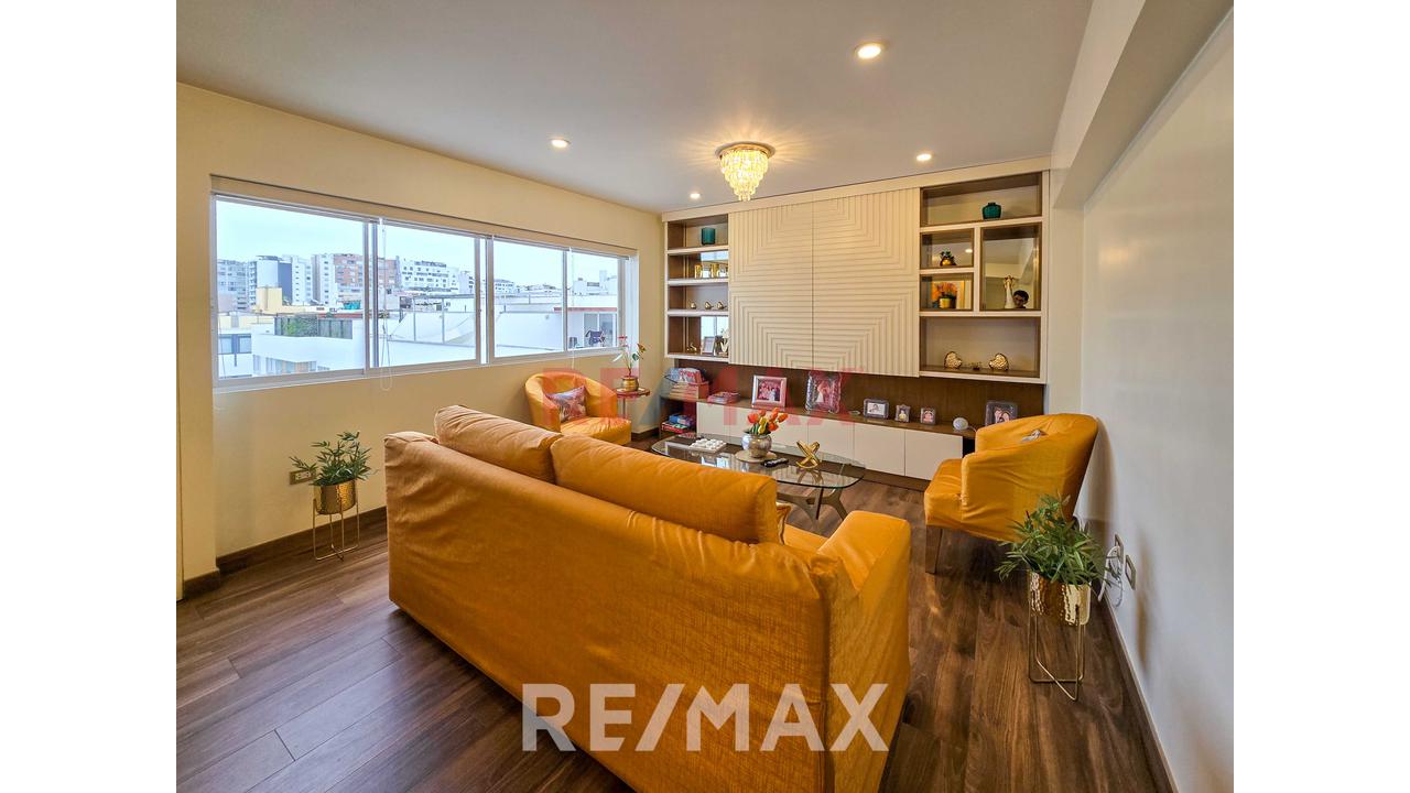 Venta De Departamento Dúplex En Lince Límite Con San Isidro - 3