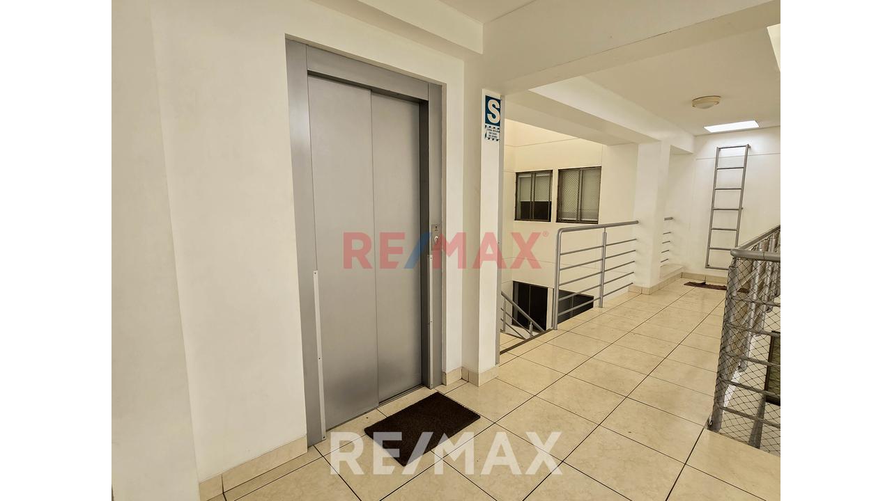 Venta De Departamento Dúplex En Lince Límite Con San Isidro - 20