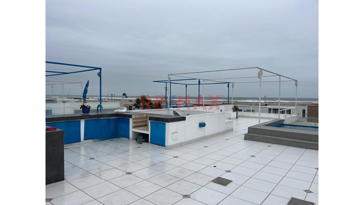Hermosa Casa De Playa Con Piscina En Segunda Fila - 4