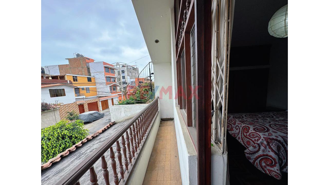 🏡 Casa Amplia En Bellavista – Taboadita - 17
