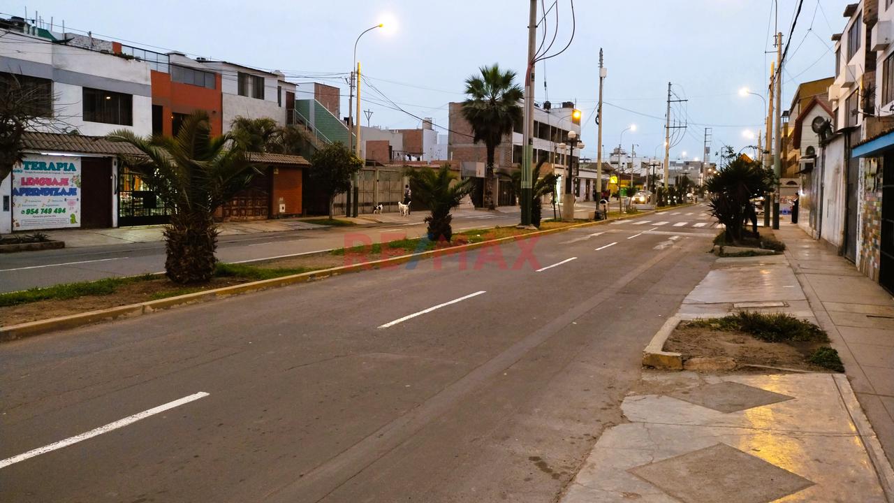 Se Vende Terreno En Av Ballestas Urb. Los Cedros De Villa Chorrillos — foto 8