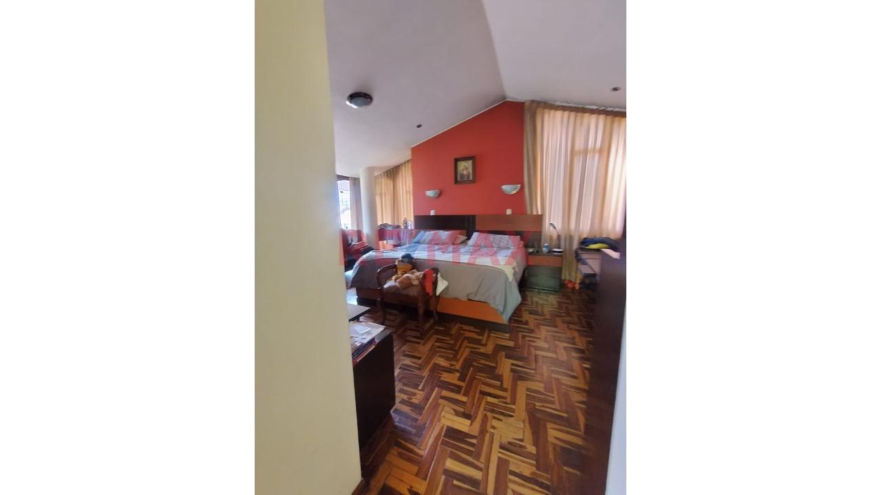 Se Vende Amplia Casa En Lara – Socabaya - 2