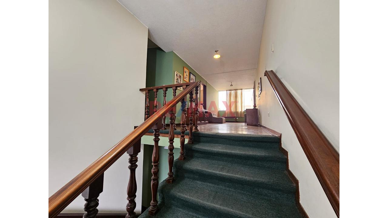 Se Vende Casa En La Molina Frente A Parque - 14