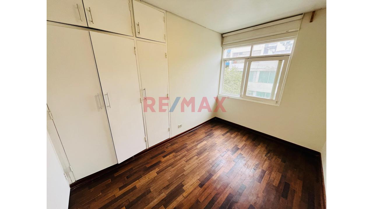¡Gran Oportunidad En Surco! Venta De Casa A Precio De Terreno De 450 M² Con Terraza Y Cochera Doble — foto 15