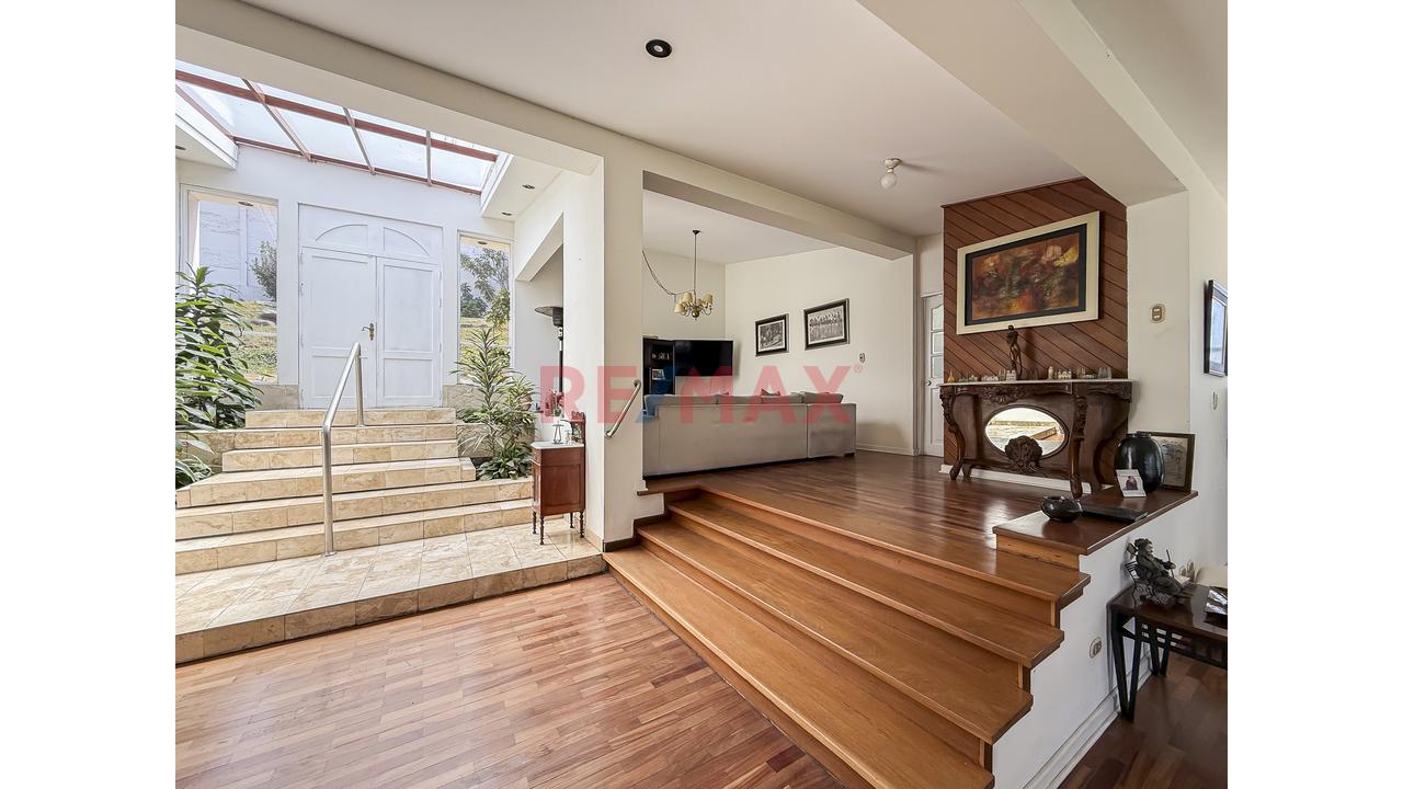 ¡Se Vende Linda Casa De Ensueño En Urb. Rinconada Alta, La Molina!