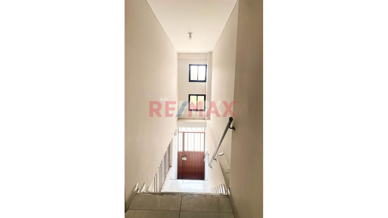 Moderno Y Amplio Departamento  De  Estreno En San Juan De Lurigancho — foto 3