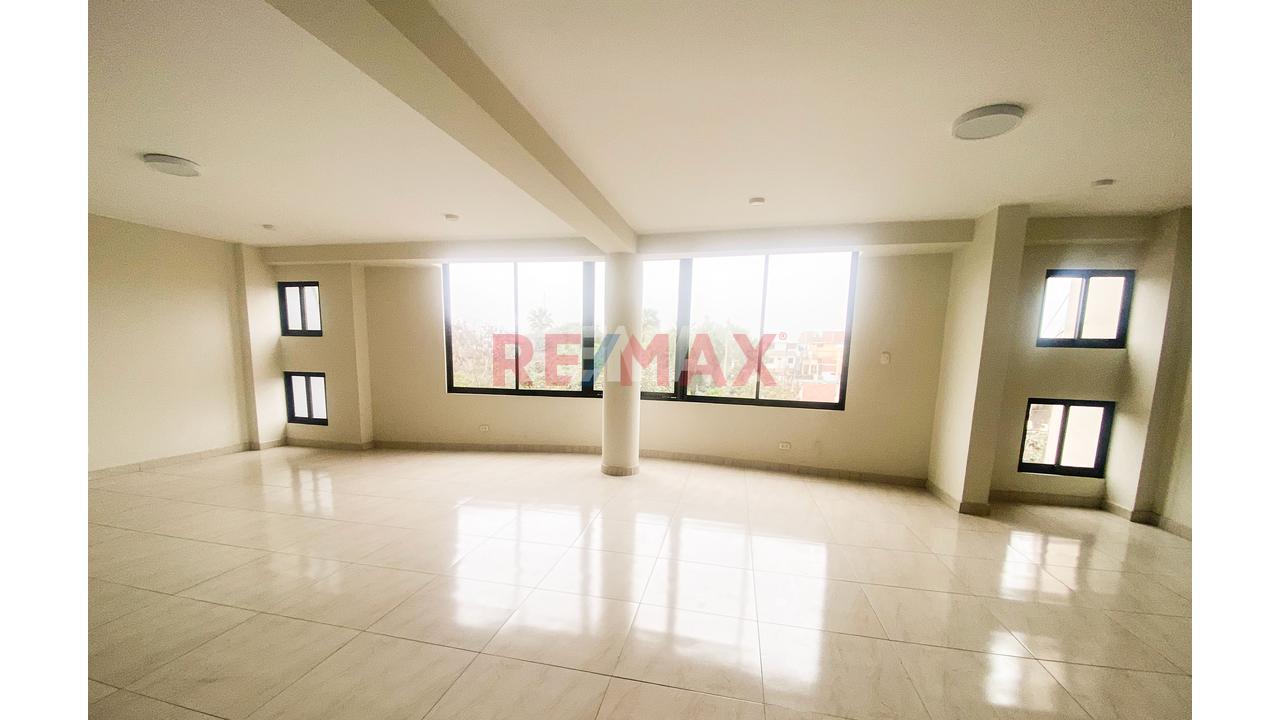 Moderno Y Amplio Departamento  De  Estreno En San Juan De Lurigancho — foto 2