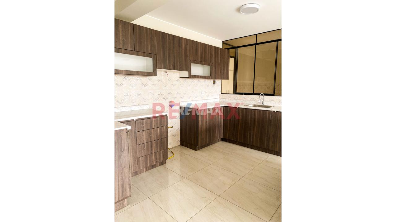 Moderno Y Amplio Departamento  De  Estreno En San Juan De Lurigancho