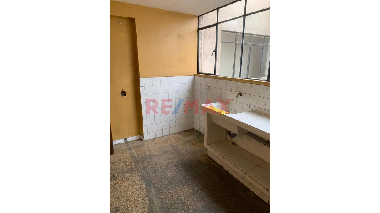 Venta De Departamento En El Distrito De La Victoria — foto 12