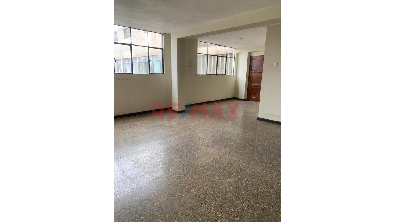 Venta De Departamento En El Distrito De La Victoria — foto 10