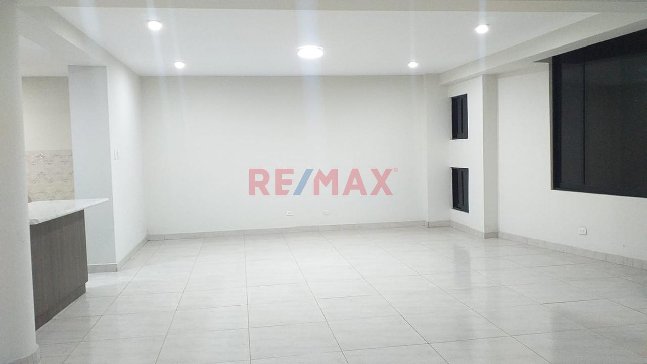 Modernos Y Amplios Departamentos  De  Estreno En San Juan De Lurigancho — foto 4