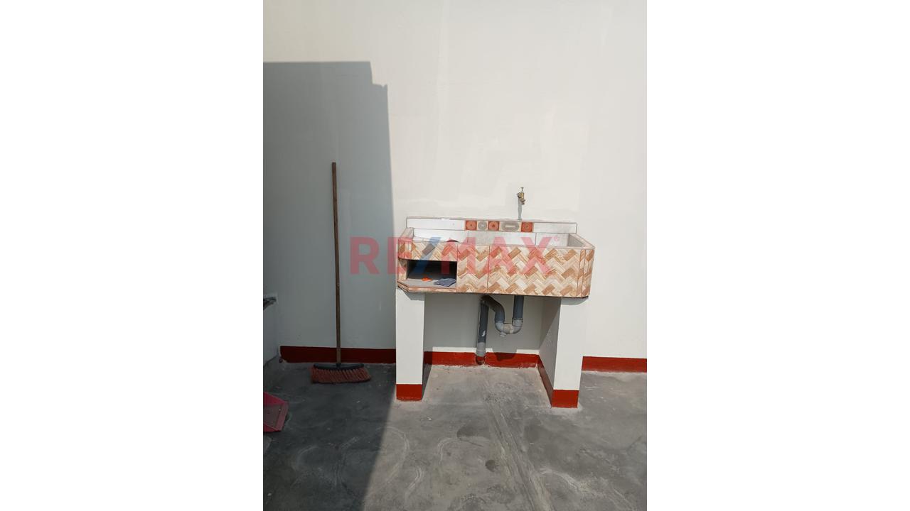 🔑 ¡Ocasión Única! Se Vende Departamento En Zona Exclusiva – Urb. Las Flores, S.J.L. — foto 11