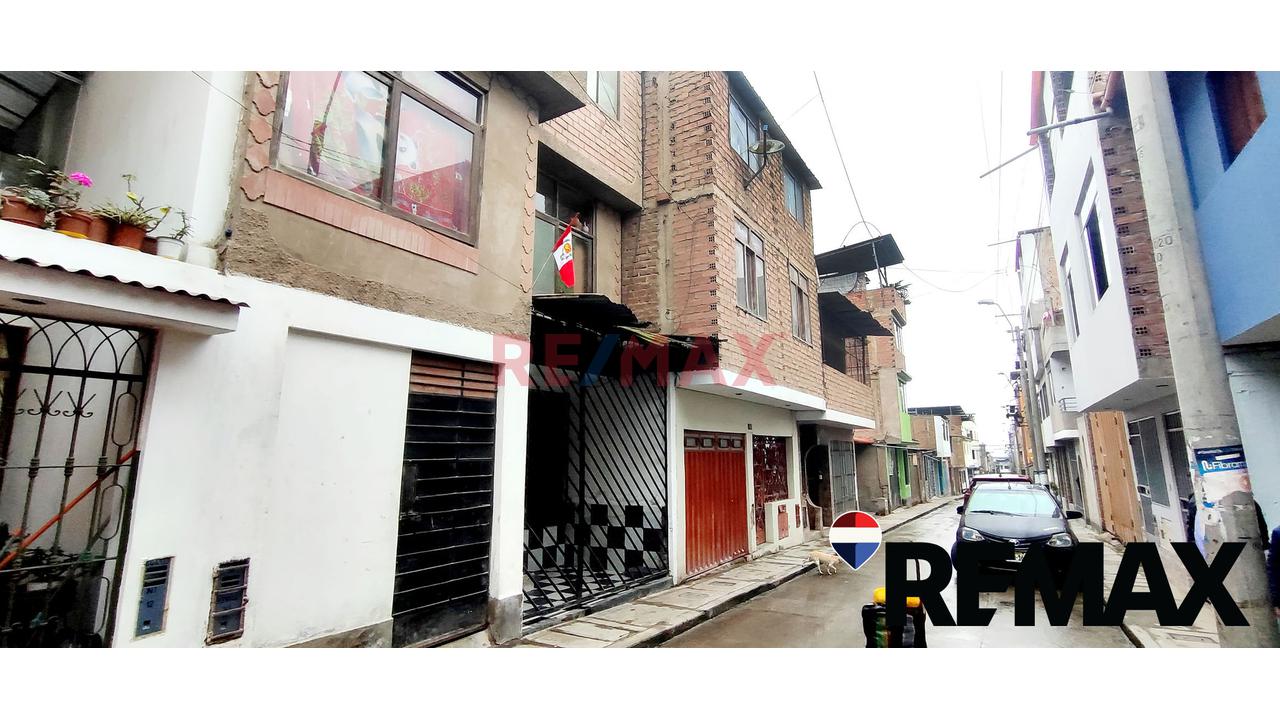Se Vende Casa De Cuatro Pisos En Villa El Salvador - 21