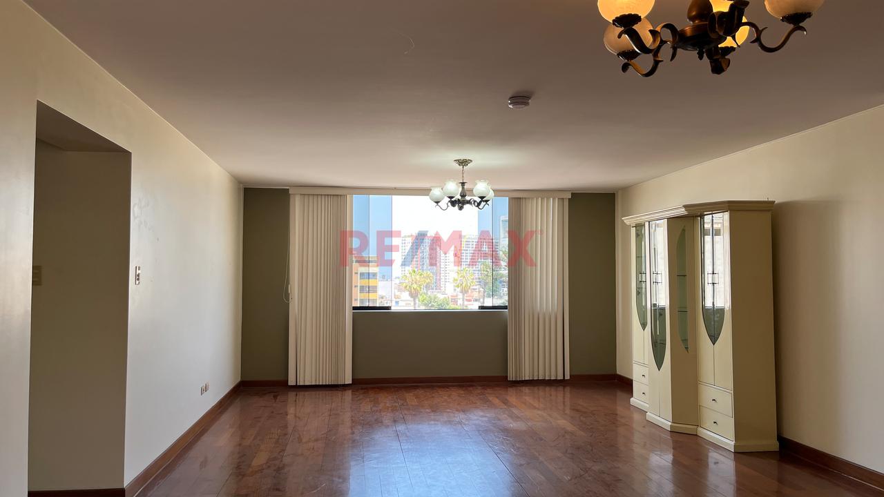 Venta De Departamento Con Ascensor En San Isidro Excelente Ubicación - 19