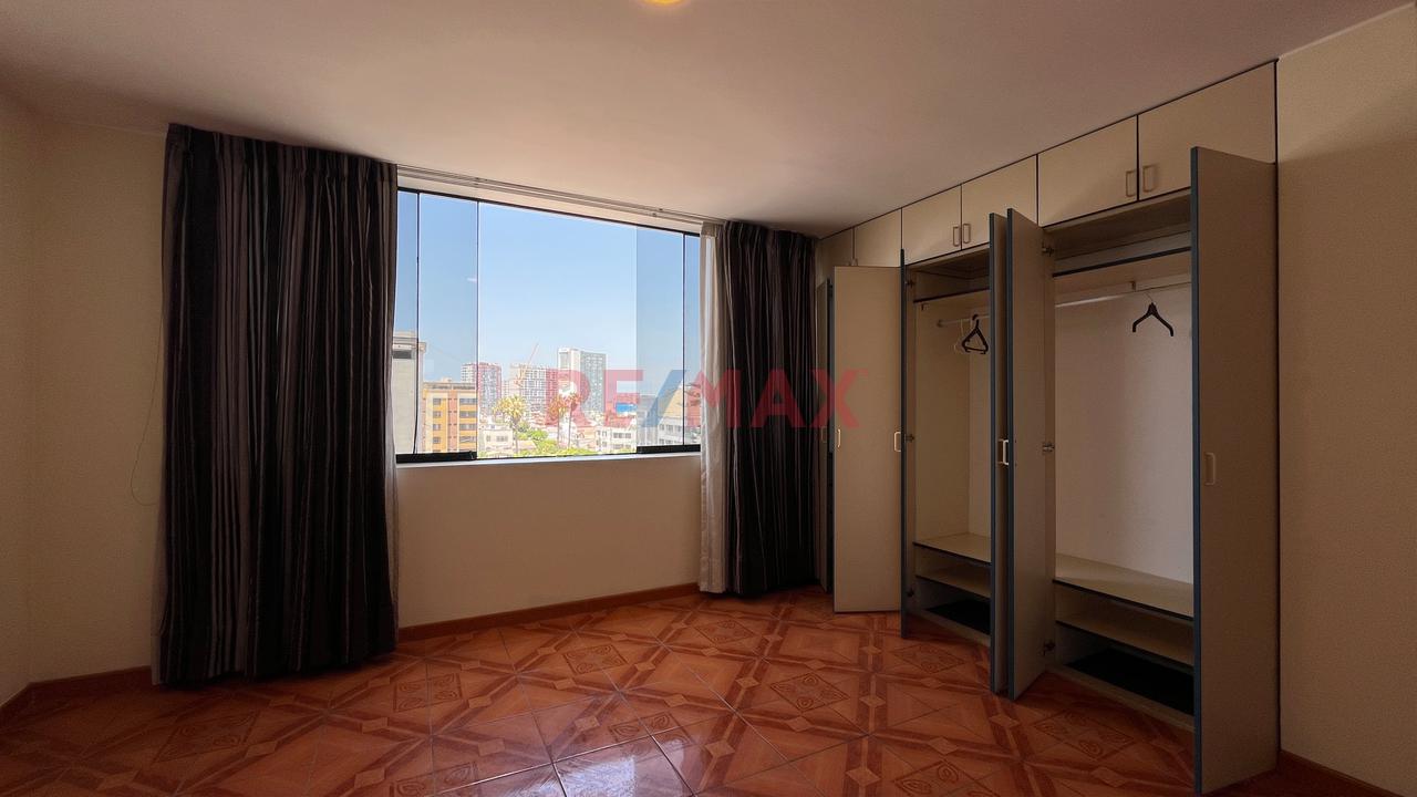 Venta De Departamento Con Ascensor En San Isidro Excelente Ubicación - 18