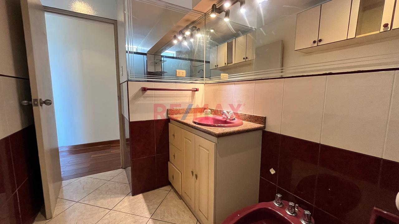 Venta De Departamento Con Ascensor En San Isidro Excelente Ubicación - 3