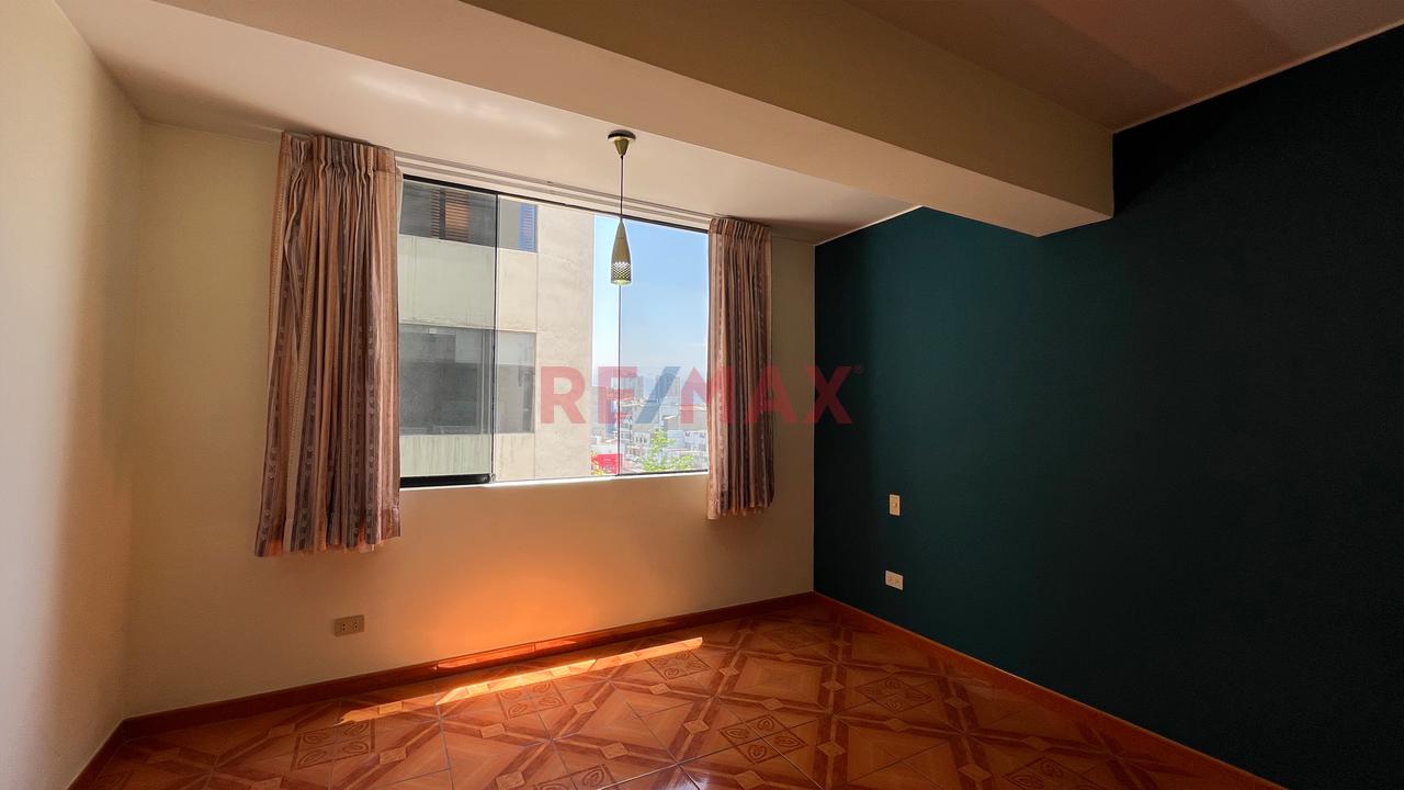 Venta De Departamento Con Ascensor En San Isidro Excelente Ubicación - 5